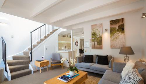 Three-Bedroom Apartment with Two Bathrooms
