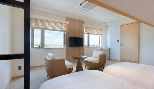 Standard Twin Room with Sea View