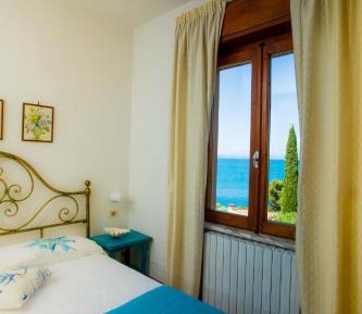 Double or Twin Room with Sea View