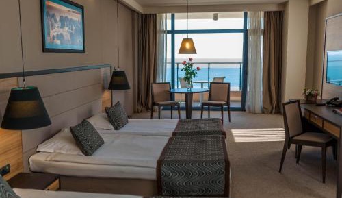 Family Room with Side Sea View