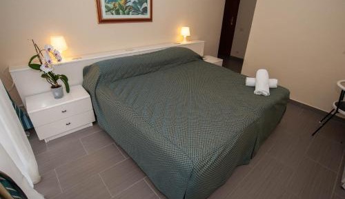 Double or Twin Room with Mountain View