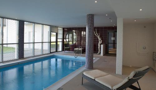 One-Bedroom Apartment with Balcony or Terrace