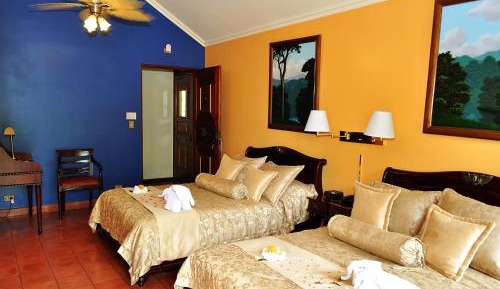 Deluxe 2 Double Beds 