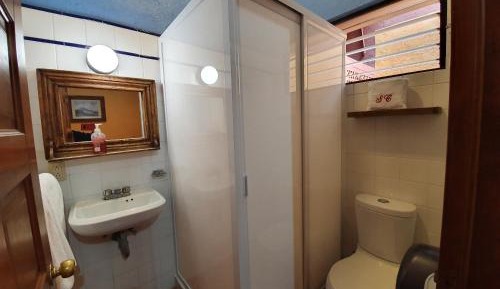 One-Bedroom Apartment (4 Adults)
