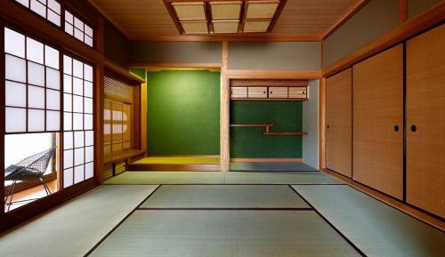 Japanese-Style Room