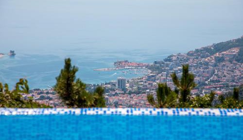 Villa with Sea View