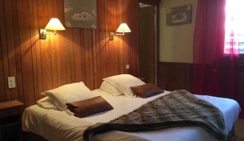 Two Connecting Double Rooms