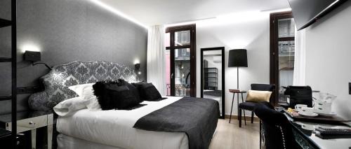 Deluxe Double Room with Bath