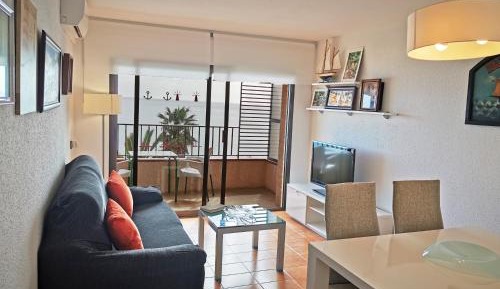 Two-Bedroom Apartment with Sea View (4 Adults)