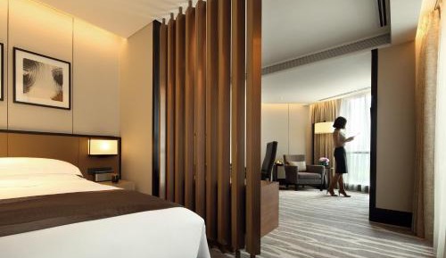 Junior King Suite