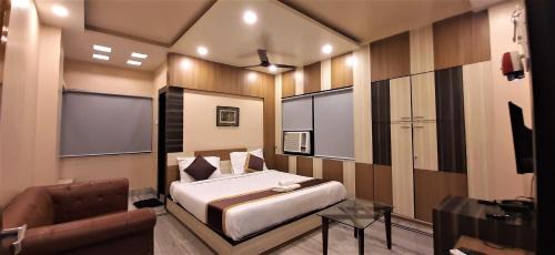 Standard Queen Room