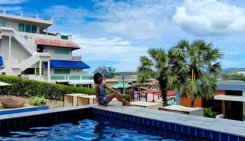 Grand Pool Access Double Room