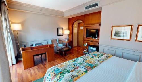 Queen Suite