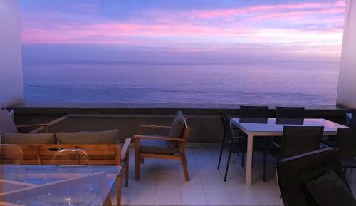 Penthouse Apartment with Sea View (212)