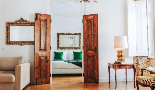 Superior One-Bedroom Apartment