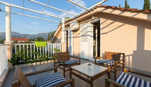 Two Bedroom Apartment with Terrace and Garden View