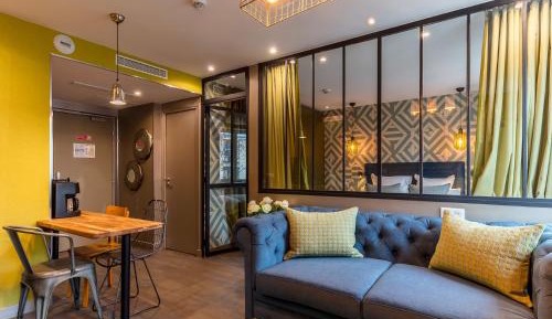 Deluxe Suite