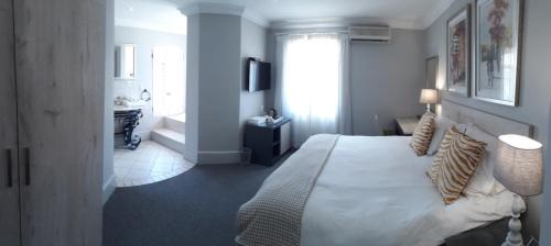 King Suite with Spa Bath