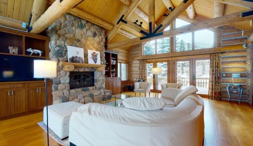 Four bedroom holiday home 