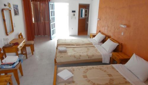 Family Room (2 Adults + 2 Children)