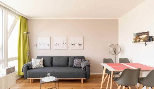 One-Bedroom Apartment with Balcony