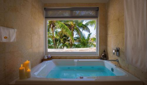 Jacuzzi Suite with Partial Ocean View