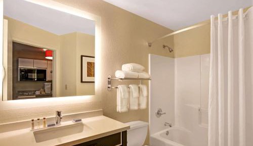 Queen Suite with Sofa Bed - Non-Smoking