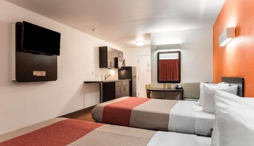 Deluxe Quadruple Room - Non-Smoking