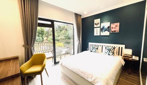 King Room with Balcony