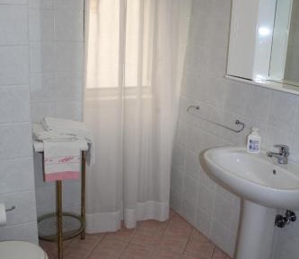 Quadruple Room with Private Bathroom