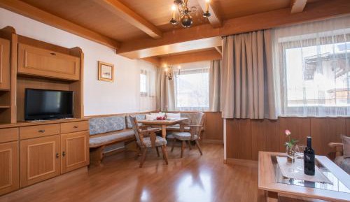 Deluxe Apartment