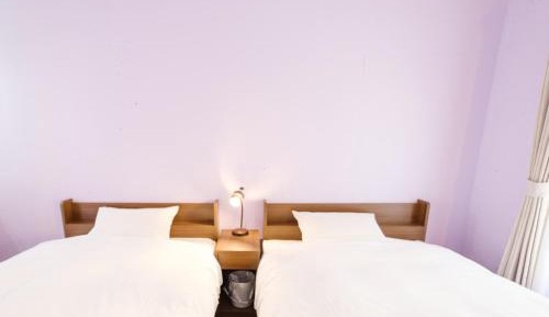 Standard Twin Room with shower and toilet, Non-Smoking