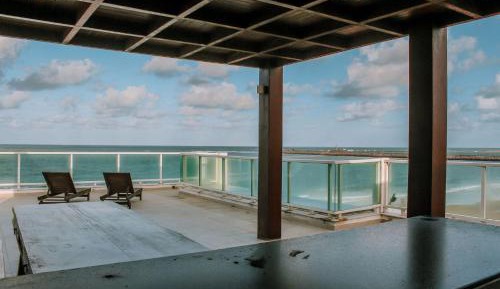 Villa - Beach Front