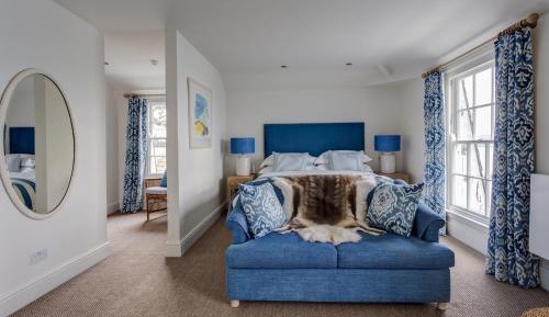 Deluxe Suite with Sea View