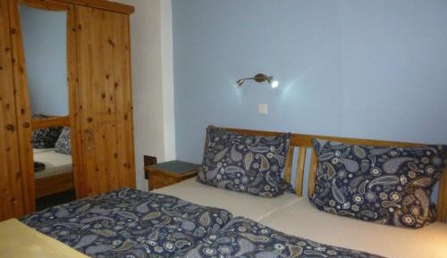 One-Bedroom Apartment with Terrace
