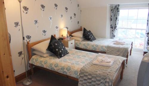 Twin Room with Private Bathroom