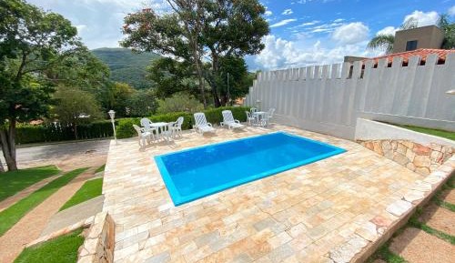 Apartment with Pool View 