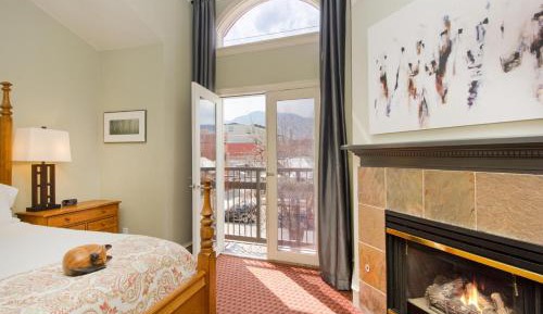 Deluxe King Room - 2nd Floor