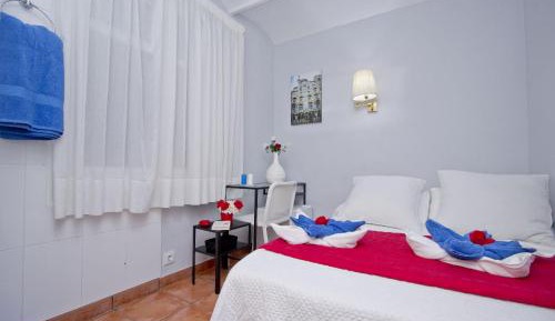 Single Room with Private External Bathroom