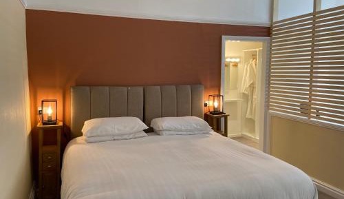 Deluxe Suite with Sea View