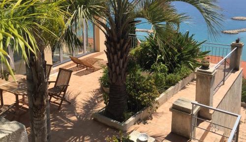 Studio with Sea View