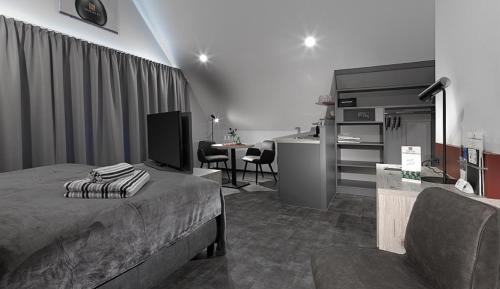 Studio Apartment
