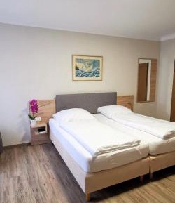 Large Double Room