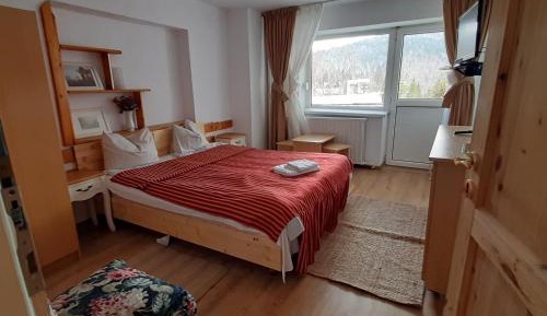 Two-Bedroom Apartment (4 Adults)