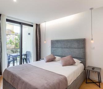 Apartment with Balcony