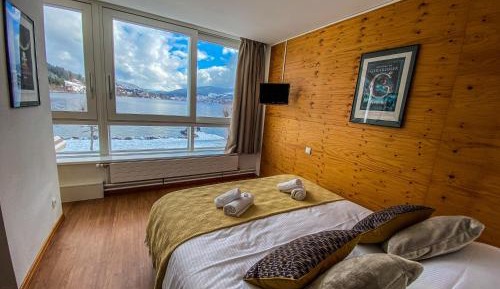 Studio Confort with Large Lake View