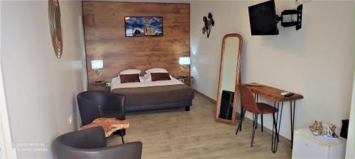 Premium Double Room with Sea and Pool View