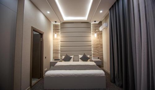 Standard King Room