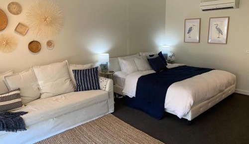 King Studio with Sofa Bed