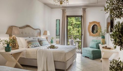 Suite with Side Sea View